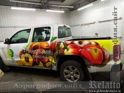 Рекламная аэрография на автомобиль
